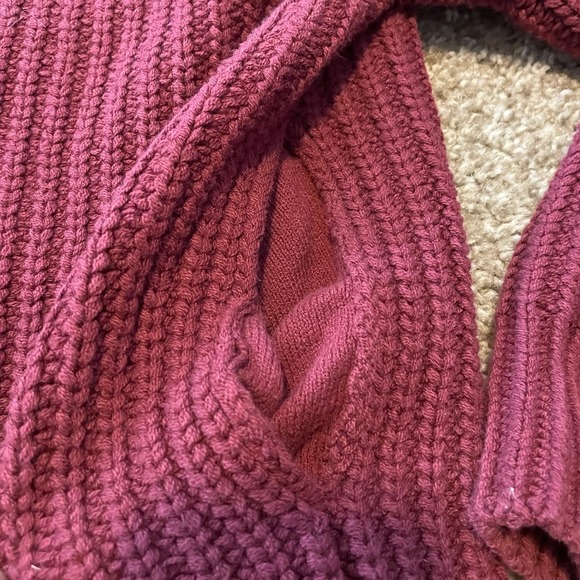 Free People Swim to Deep cardigan sweater M oversized burgundy chunky boho - Picture 7 of 9